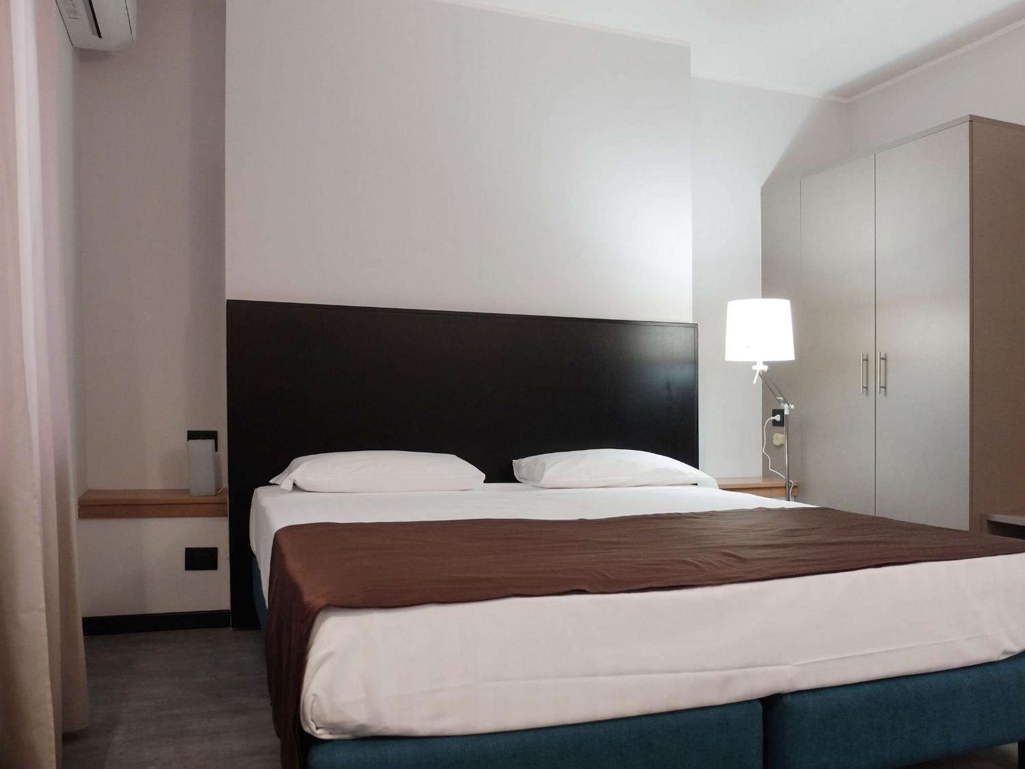 Hotel Carlton Ferrara Habitación foto